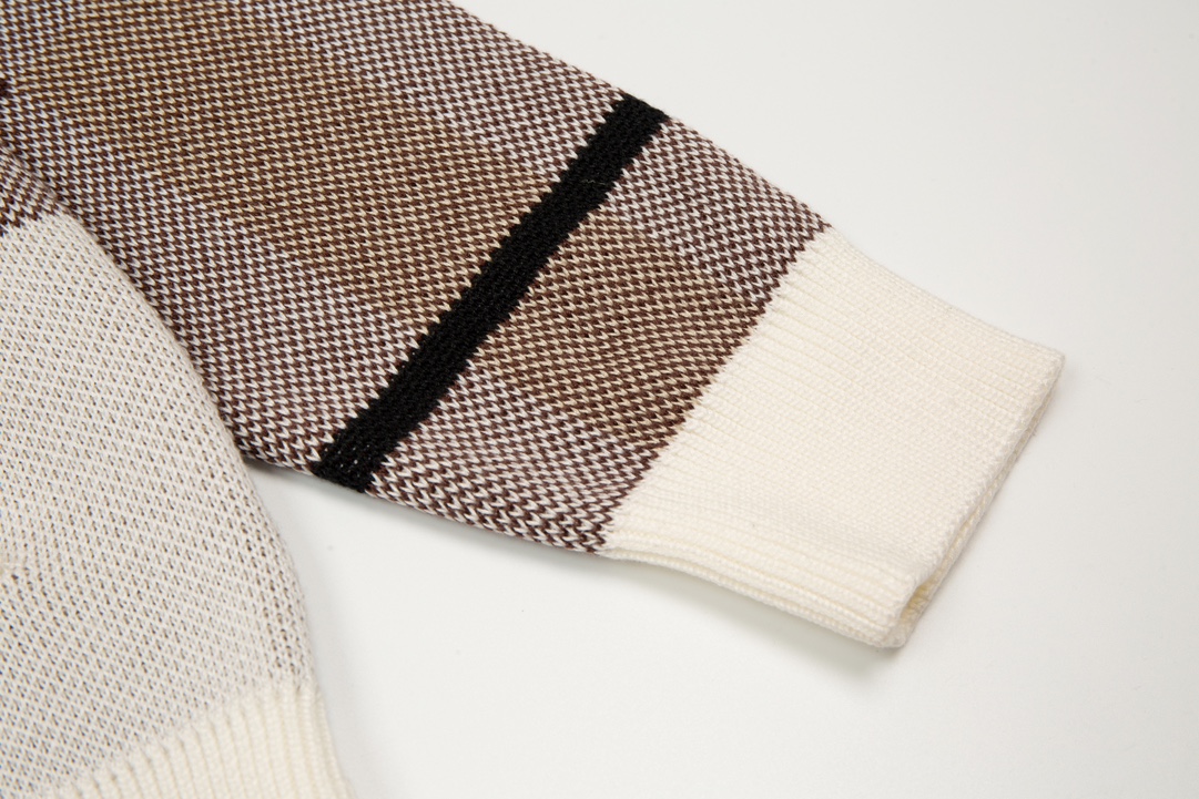 Burberry Barbara Zipper Poncho: Luxurious Wool, High-Quality, Easy to Wear, Age-Defying Style. - 图片 5