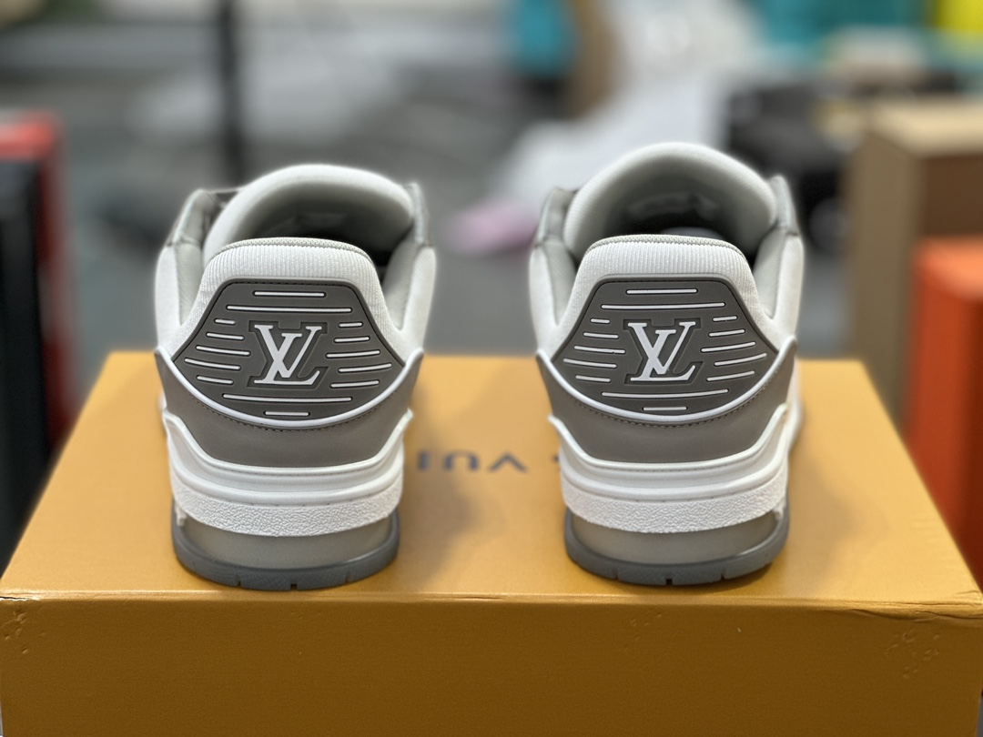 Louis Vuitton 路易威登 LV Trainer 板鞋灰白