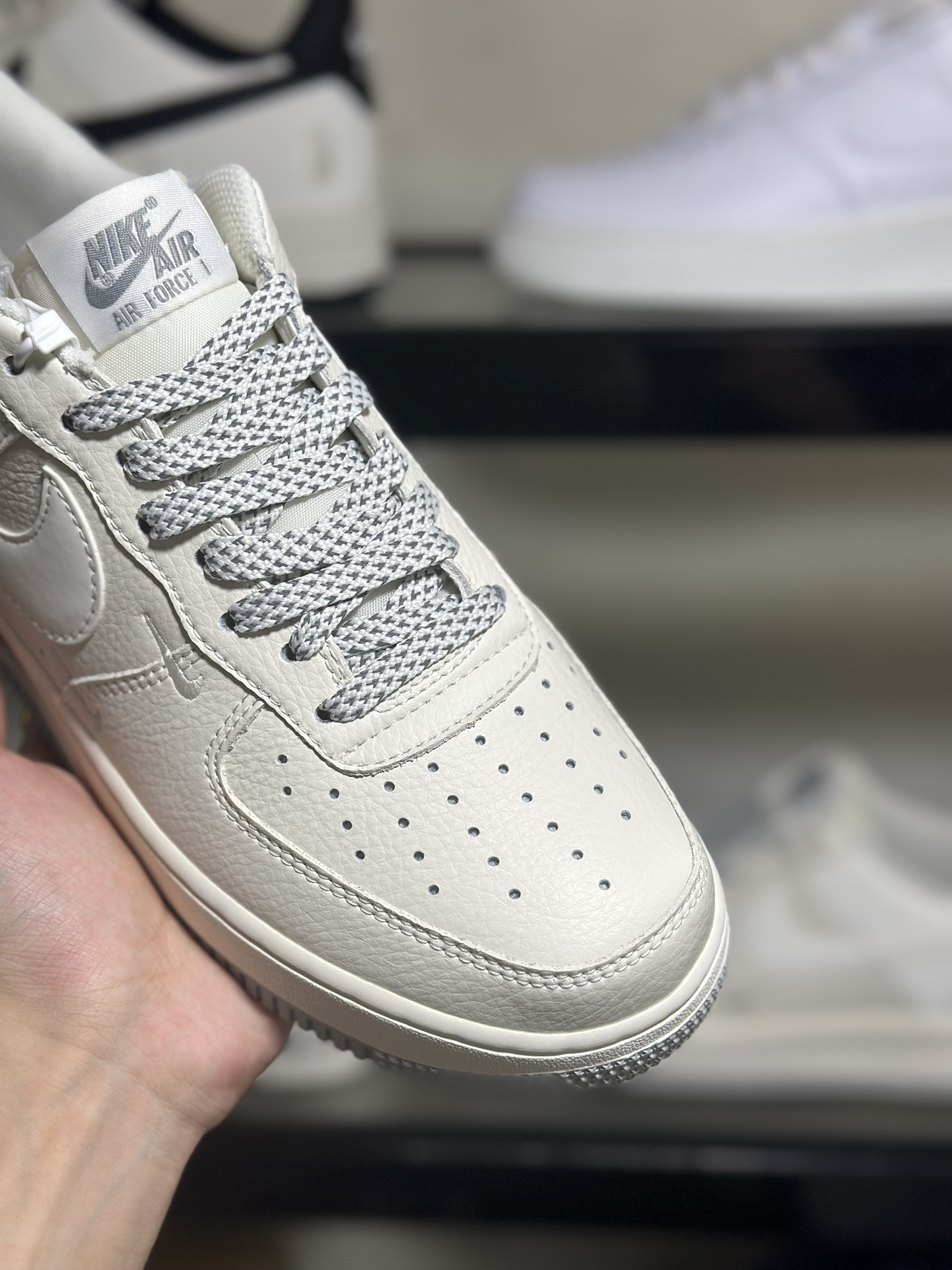 NikeAirForce1Low米白