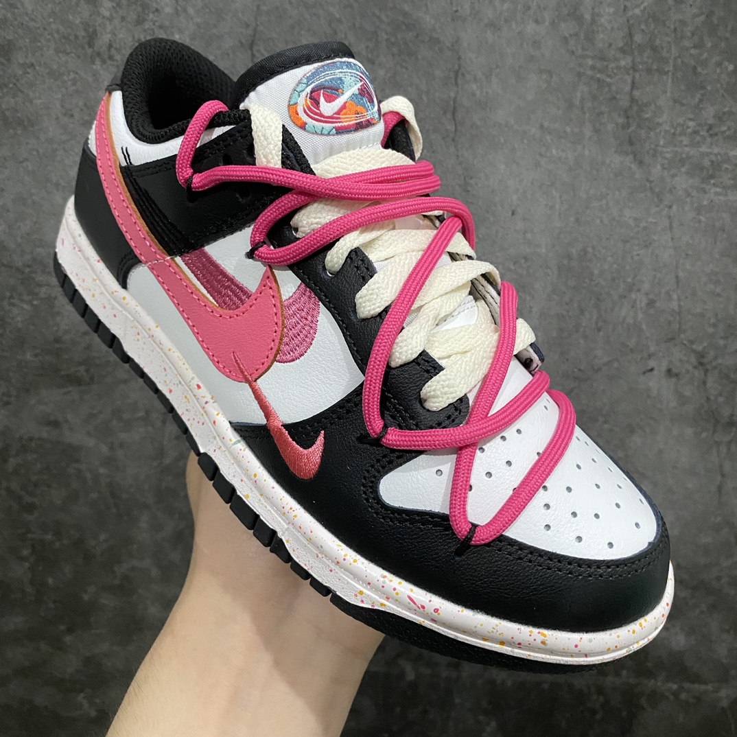 [CS version] NK Dunk Low Multi-Color Swoosh SB low-top deconstructed straps vibrant three-hook black and white rose red FD4623-131