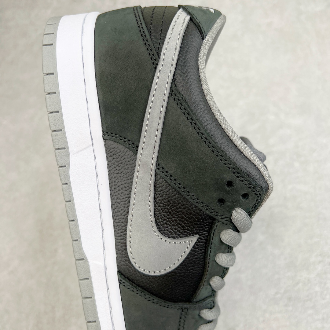 图片[6]-零售💰230 ＃LJ渠道版福利‼NK SB Dunk Low J-Pack \”Shadow\” 影子灰 货号：BQ6817-007 零售首选 真正的匠心工艺 复刻圈巅峰产物 独家原厂航空铝磨具打磨大底 鞋头坡度极致还原 原盒原配 圈内天花板工艺 原厂冲刀 超高清洁度 全鞋零毛边皮料切割 全套原楦原模倾力打造完美版型 采用原厂百宏鞋带以及原厂百宏织唛舌标 内标可供原厂几率过验 原厂中底布黄色点胶 原厂中底布拉帮走线遵循公司 SIZE：36 36.5 37.5 38 38.5 39 40 40.5 41 42 42.5 43 44 44.5 45 46 47.5 编码：by2936030-运动鞋