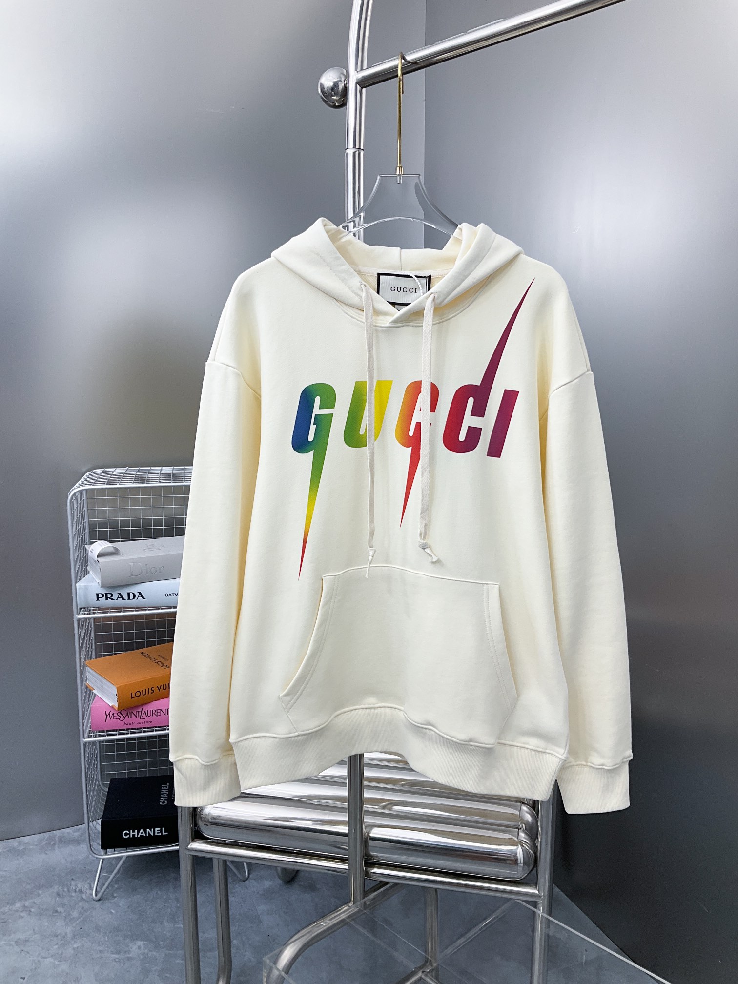 Alta calidad GUCCI Gucci colorido rayo filo letras estampado, gran logo identificador refinado y mejorado, sudadera con…