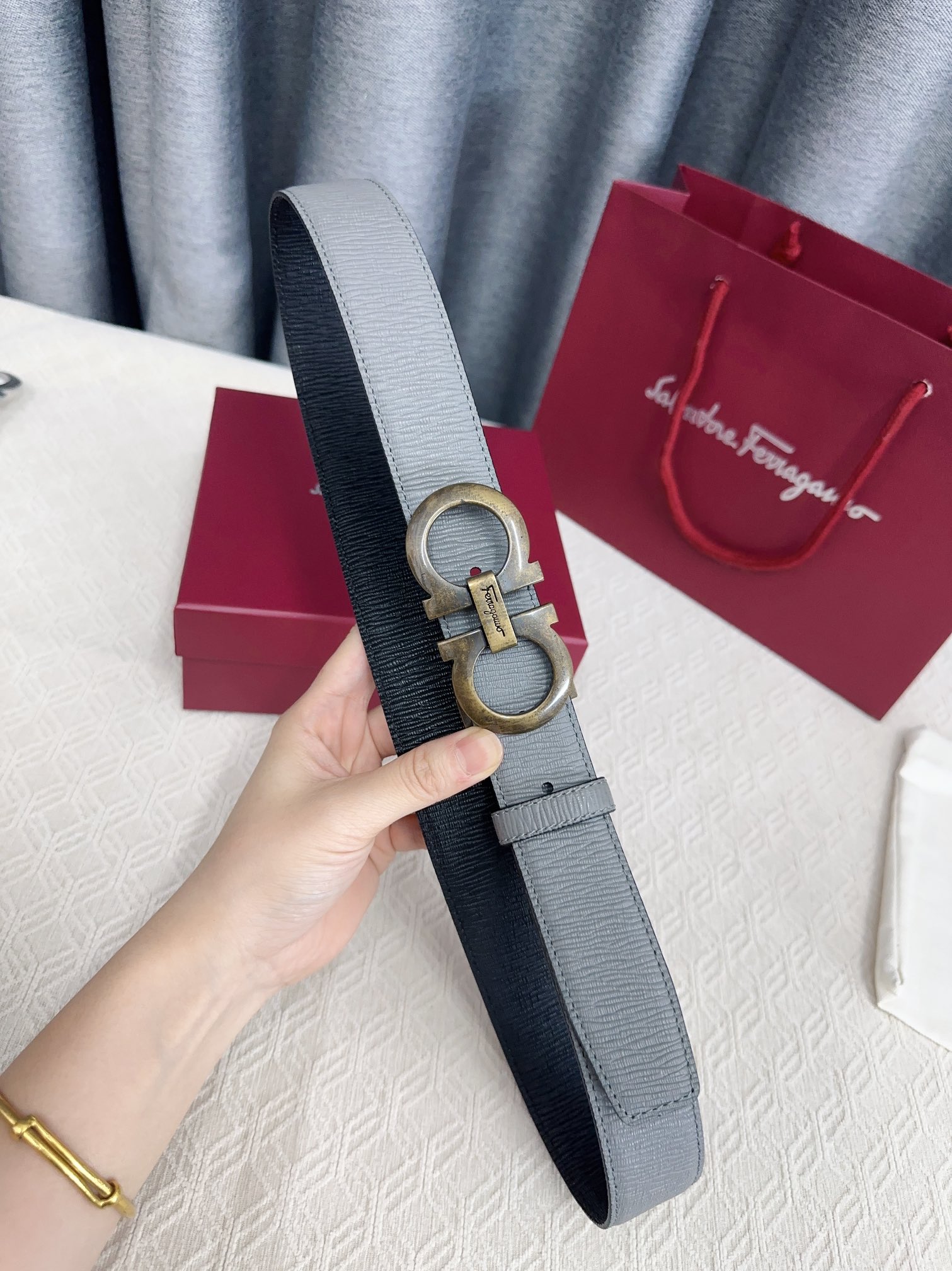 Feragamo Oxen Skin Belt with Chip Swipe Code and NFC Sensorium Support.