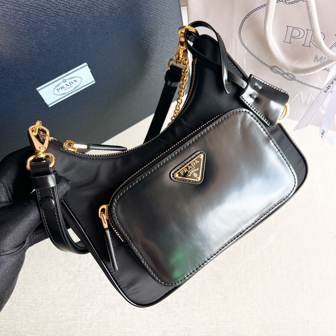 Prada new armpit bag from the original factory, prada official 1BC198 [glossy cowhide gold buckle] nylon with glossy cowhide, this simple handbag