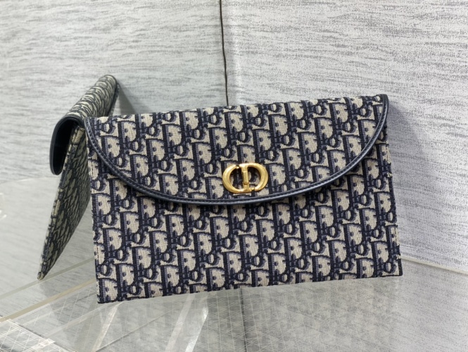 Dior 30 Montaigne Oblique Canvas Flap Clutch Bag, 30 x 2 x 18 cm 1 Dior 30 Montaigne Oblique Canvas Flap Clutch Bag, 30 x 2 x 18 cm