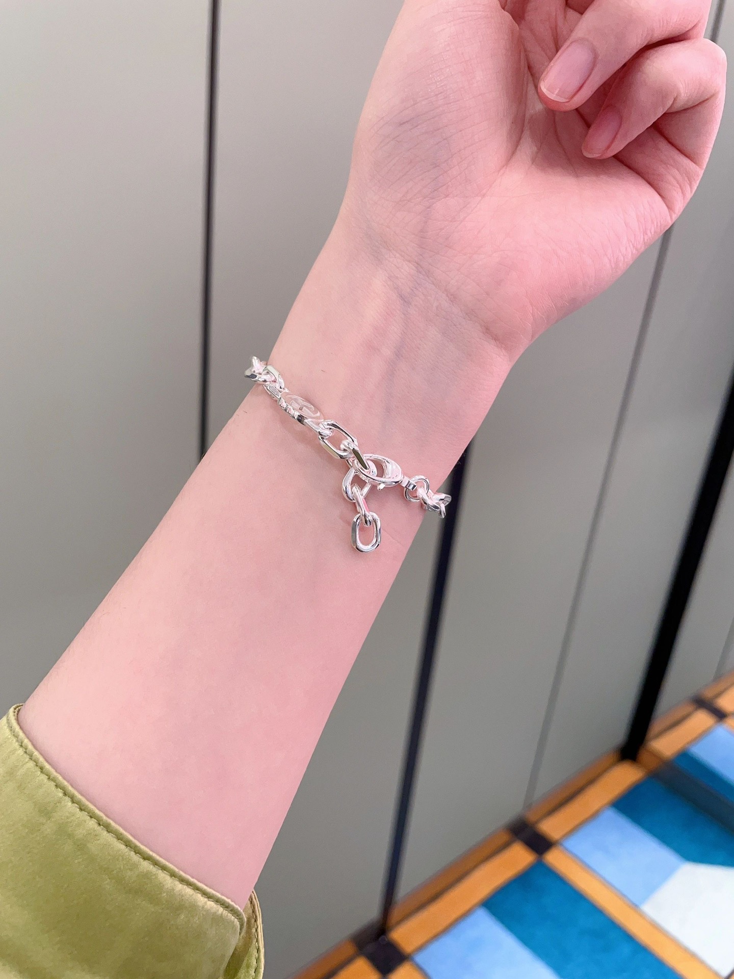 NO:101779,Gucci Gucci 925 sterling silver new bright silver craft double G interlocking bracelet size 17cm 18cm 19cm 20cm 21cm, Gucci bracelet, gucci, gucci, bracelet, pure silver19860909Gucci古驰925纯银新款亮银工艺双G互扣式手链 尺寸17cm 18cm 19cm 20cm 21cm,古驰手链,gucci,gucci,bracelet,pure silver,Jewelry