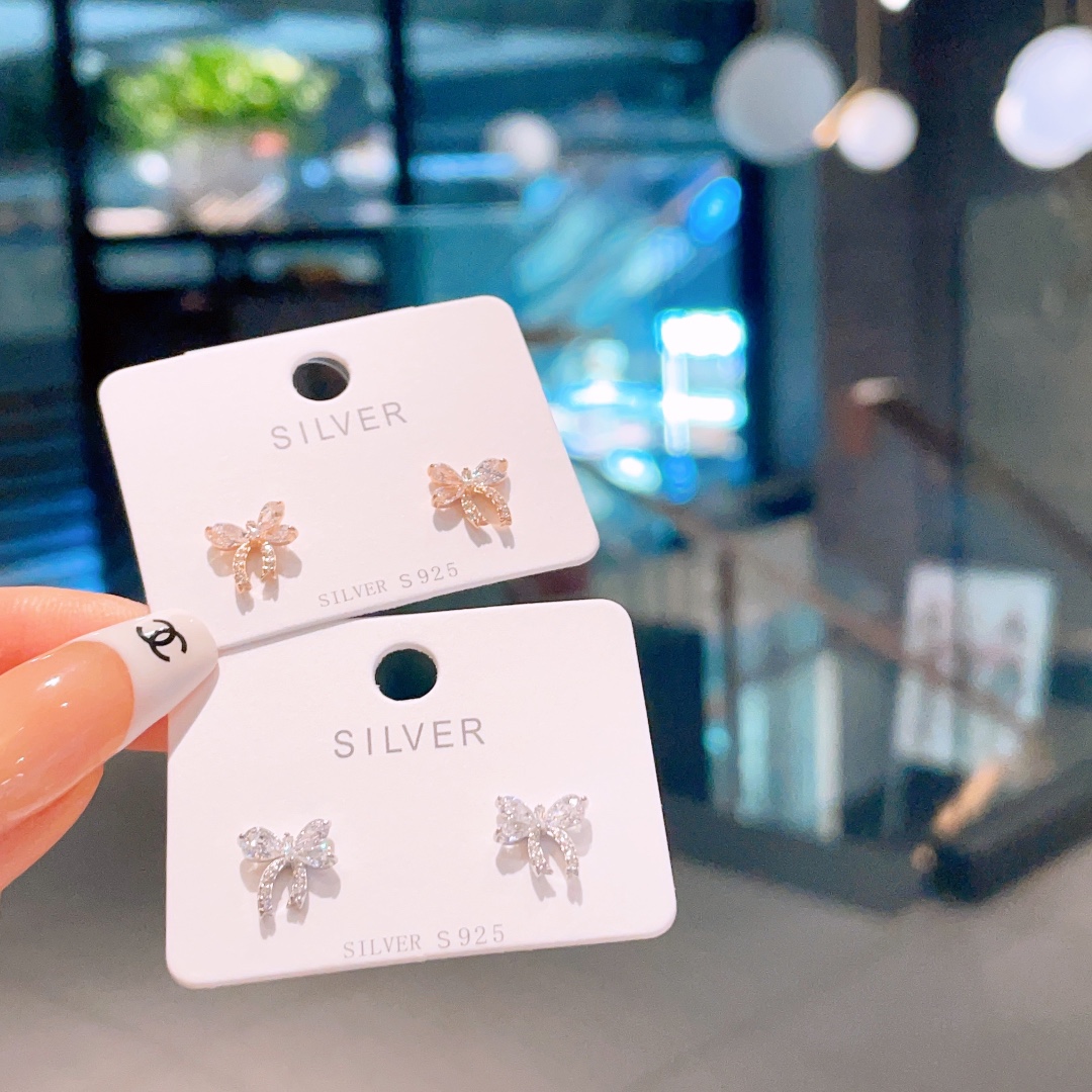 軽やかファインシルバーイヤリングゴールド 記念日