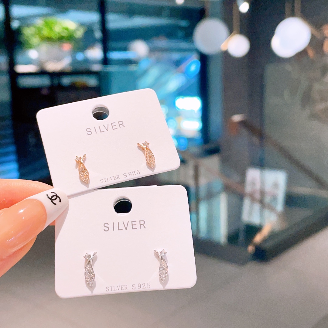 ラグジュアリーS925スターリングシルバーイヤリングシルバー クリスマス