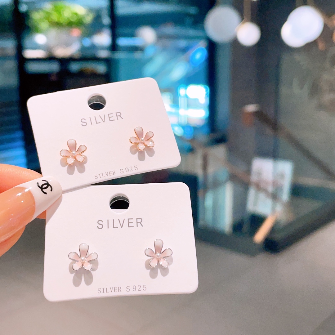 ミニマリスト925シルバーイヤリングゴールド 婚姻届提出