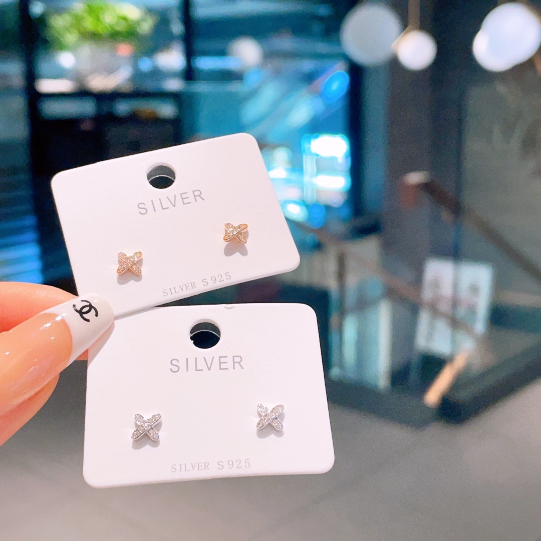 繊細ファインシルバーイヤリングシルバー クリスマス