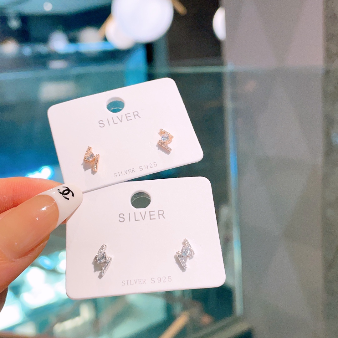 清純低アレルギー銀イヤリングシルバー 卒業