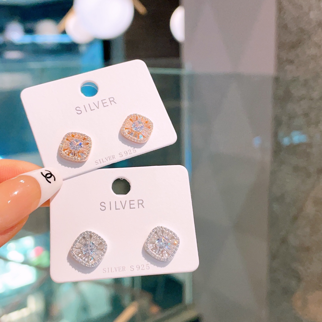 繊細925シルバーイヤリングシルバー 卒業