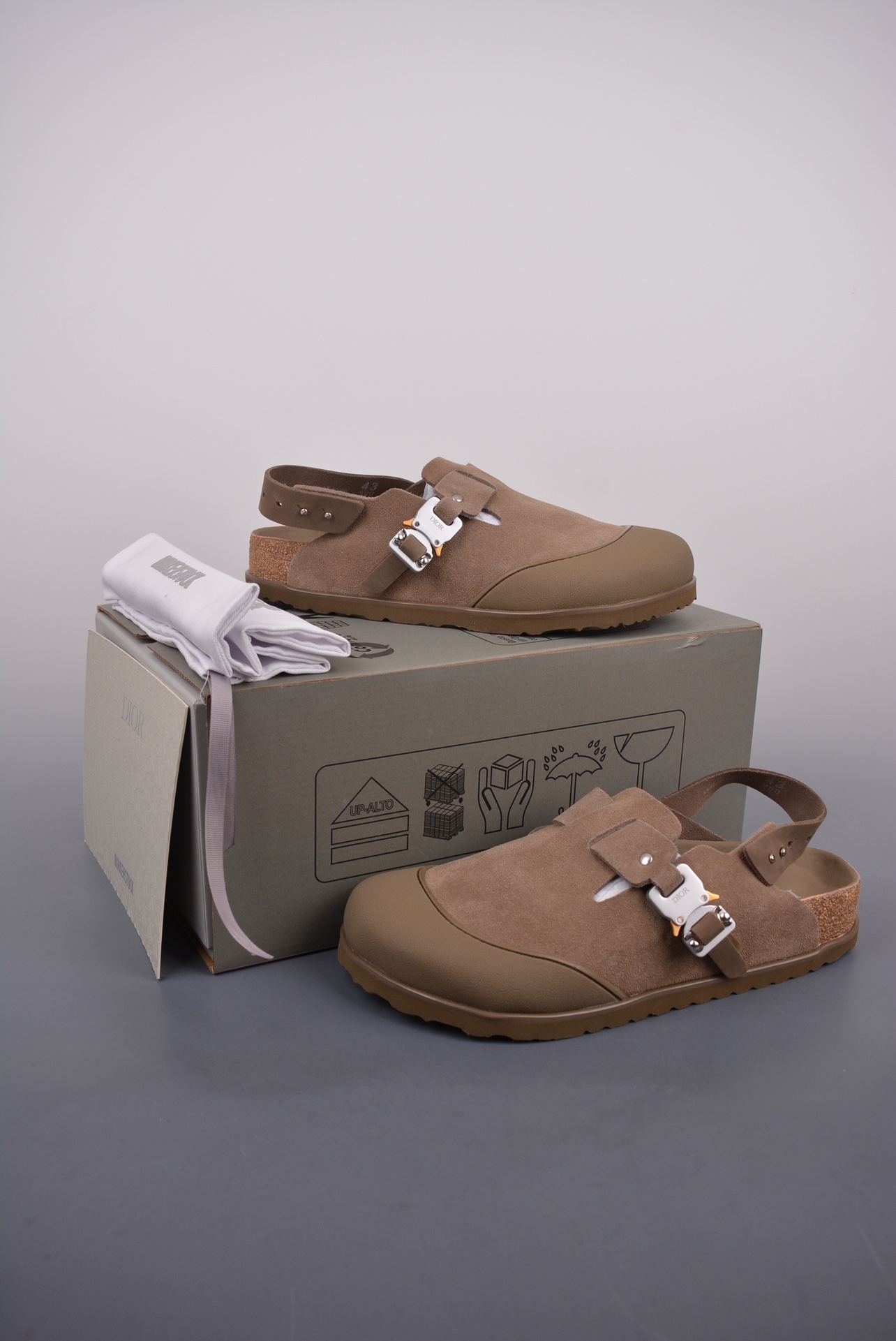 380 迪奥dior 联名x 勃肯birkenstock 机能锁扣设计 神作联名款 1144410NCC