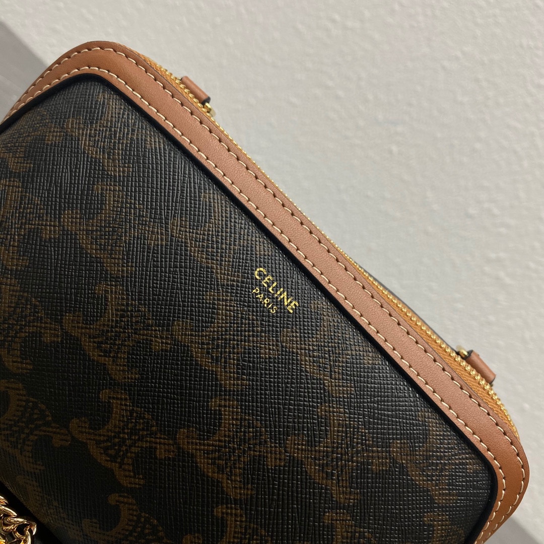 Celine Triomphe Chain Crossbody Bag - Stylish & Functional 6 i1691826279 163 5