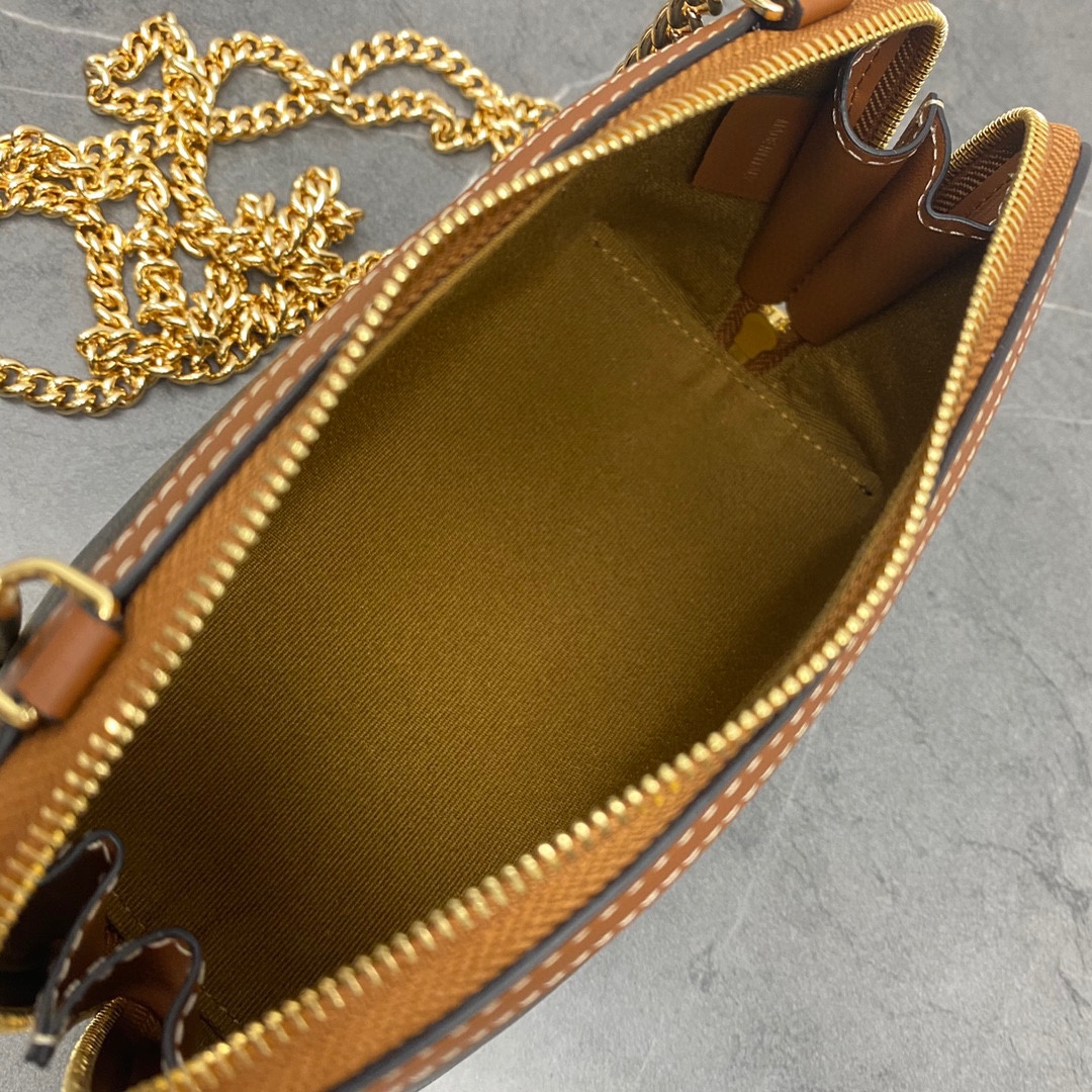 Celine Triomphe Chain Crossbody Bag - Stylish & Functional 5 i1691826279 3282 4