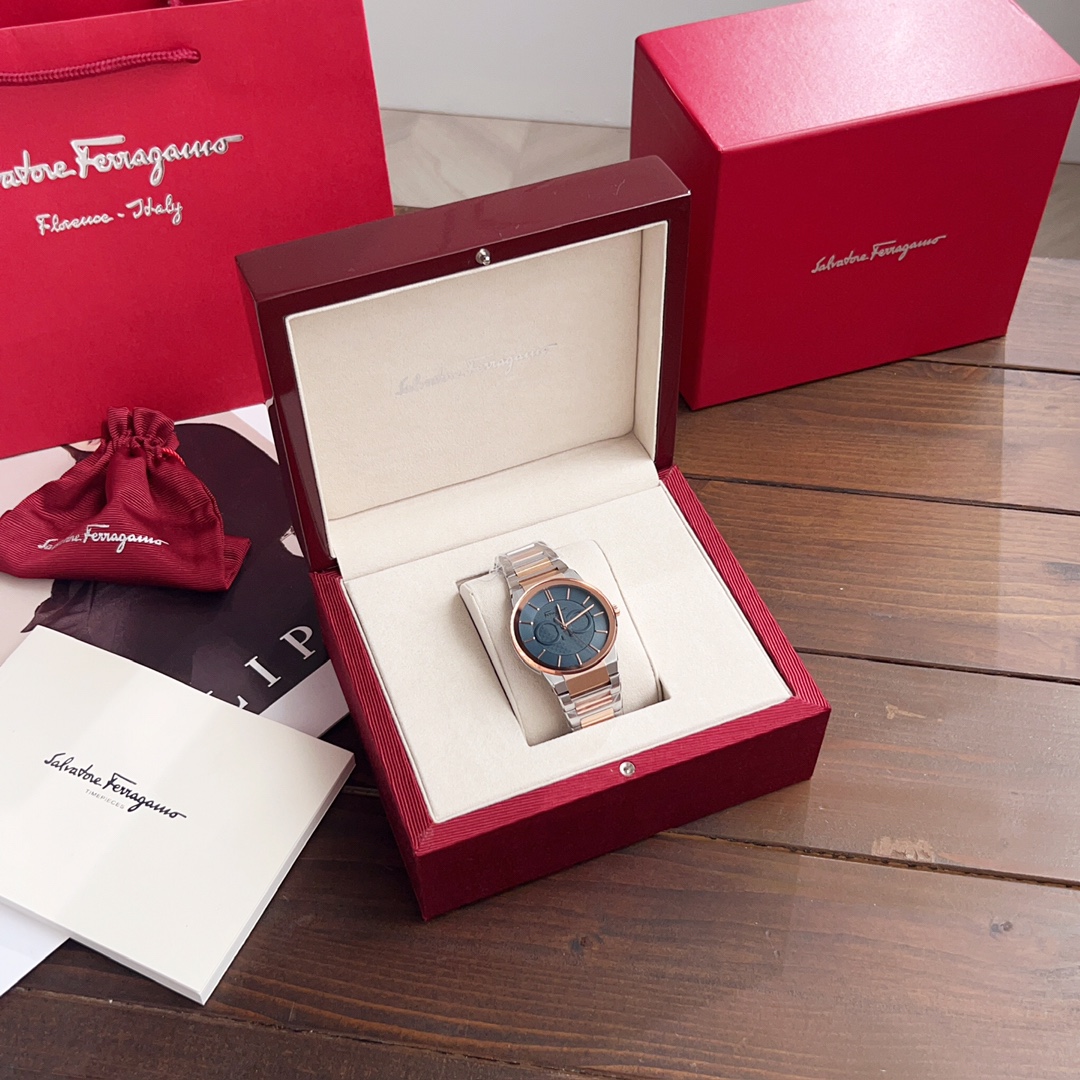 NO:390707,New three-color steel belt, Ferragamo universal couple watch, ultra-thin fashion watch, official price RMB, 41mm anti-glare blue-coated sapphire mirror, wear-resistant and scratch-resistant, RONDA original quartz movement, stable time, ultra-thin steel CNC, series polishing treatment is very in place, rubber strap, suitable for all seasons, Ferragamo iconic LOGO on the dial, excellent recognition. AJ original, our company undertakes lifetime after-sales service, full set of packaging, ferragamo19860909钢带新款三色 菲拉格慕男女通用型情侣款腕表,超薄时装腕表,官价人民币,41mm防眩目镀蓝膜蓝宝石镜面,耐磨防刮花,RONDA原装石英机芯,稳定走时,超薄精钢CNC,系列抛光处理非常到位,橡胶表带,四季皆宜,表盘内菲拉格慕标志性LOGO,辨识度绝佳.AJ原装,本公司承担终身售后 全套包装,,ferragamo,Watch