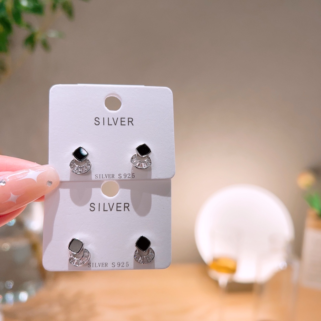 遊び心ファインシルバーイヤリングゴールド 通勤