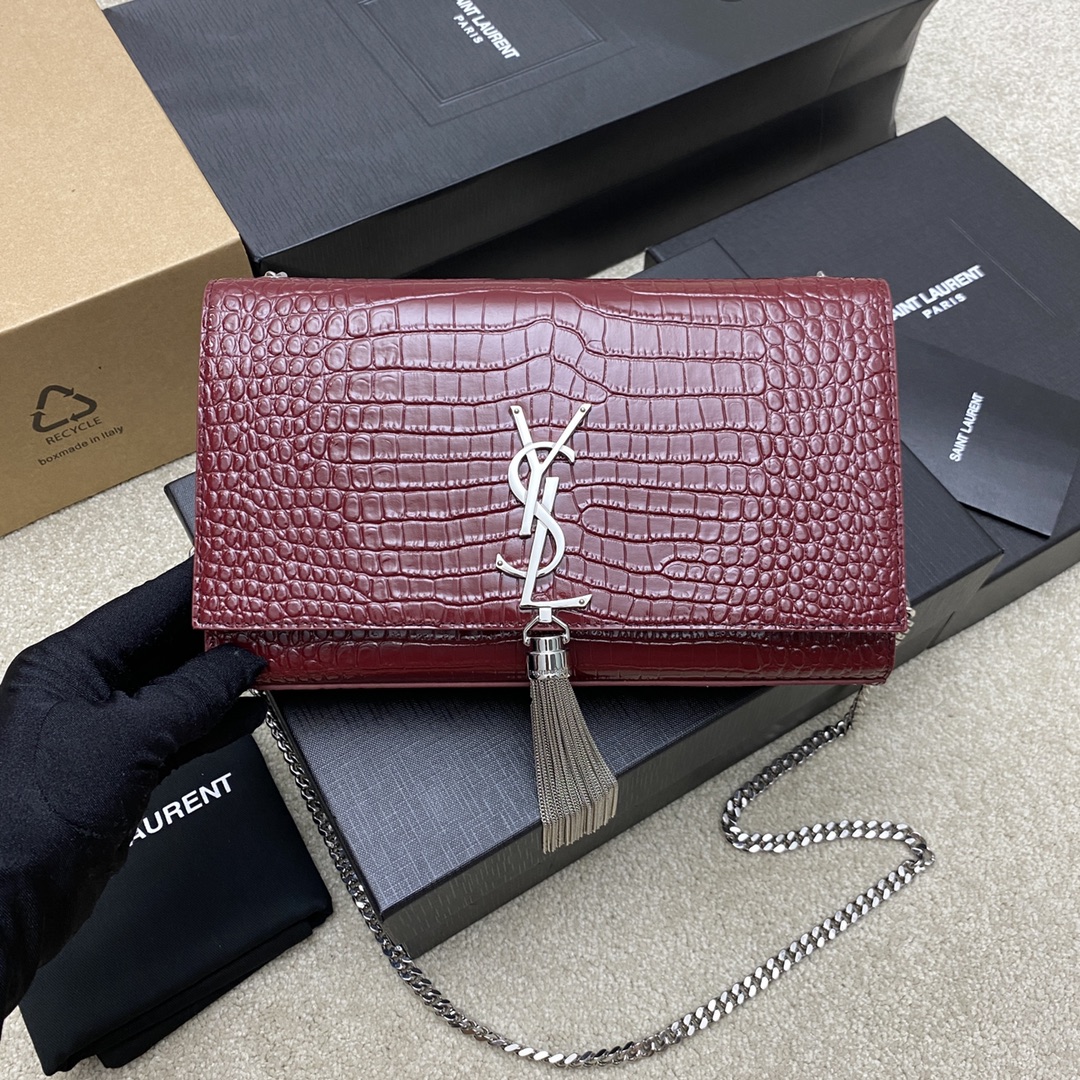 Lacoste Kate鳄鱼纹链条斜挎包 每个女孩衣柜都 一个的百搭款式 高质量 鳄鱼压纹牛皮