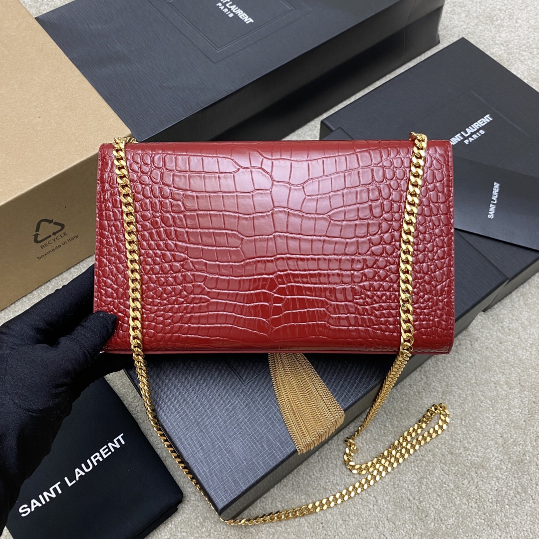 Lacoste Kate鳄鱼纹链条斜挎包 每个女孩衣柜都 一个的百搭款式 高质量 鳄鱼压纹牛皮