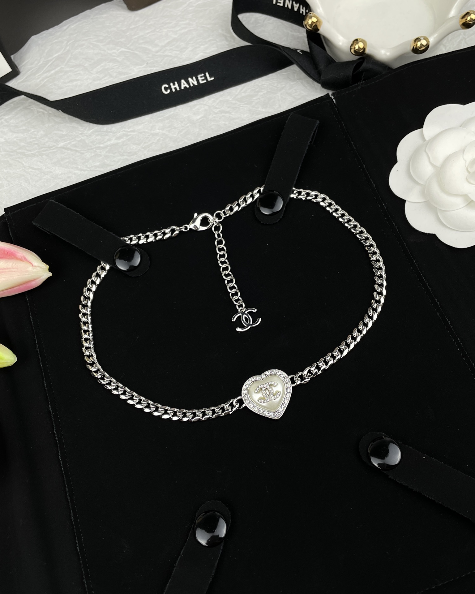 NO:359161,Ch@nel23B new autumn and winter style white resin love choker necklace necklace length 40 cm, Chanel necklace, chanel, necklace19860909Ch@nel23B 秋冬新款 白色树脂爱心choker 颈链 项链 长度 40 厘米,香奈儿项链,chanel,necklace,Jewelry