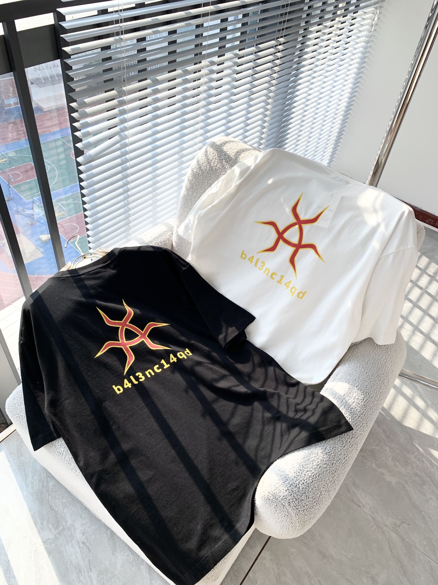 발렌시아가 여성 반팔 88690 Balenciaga T Shirt