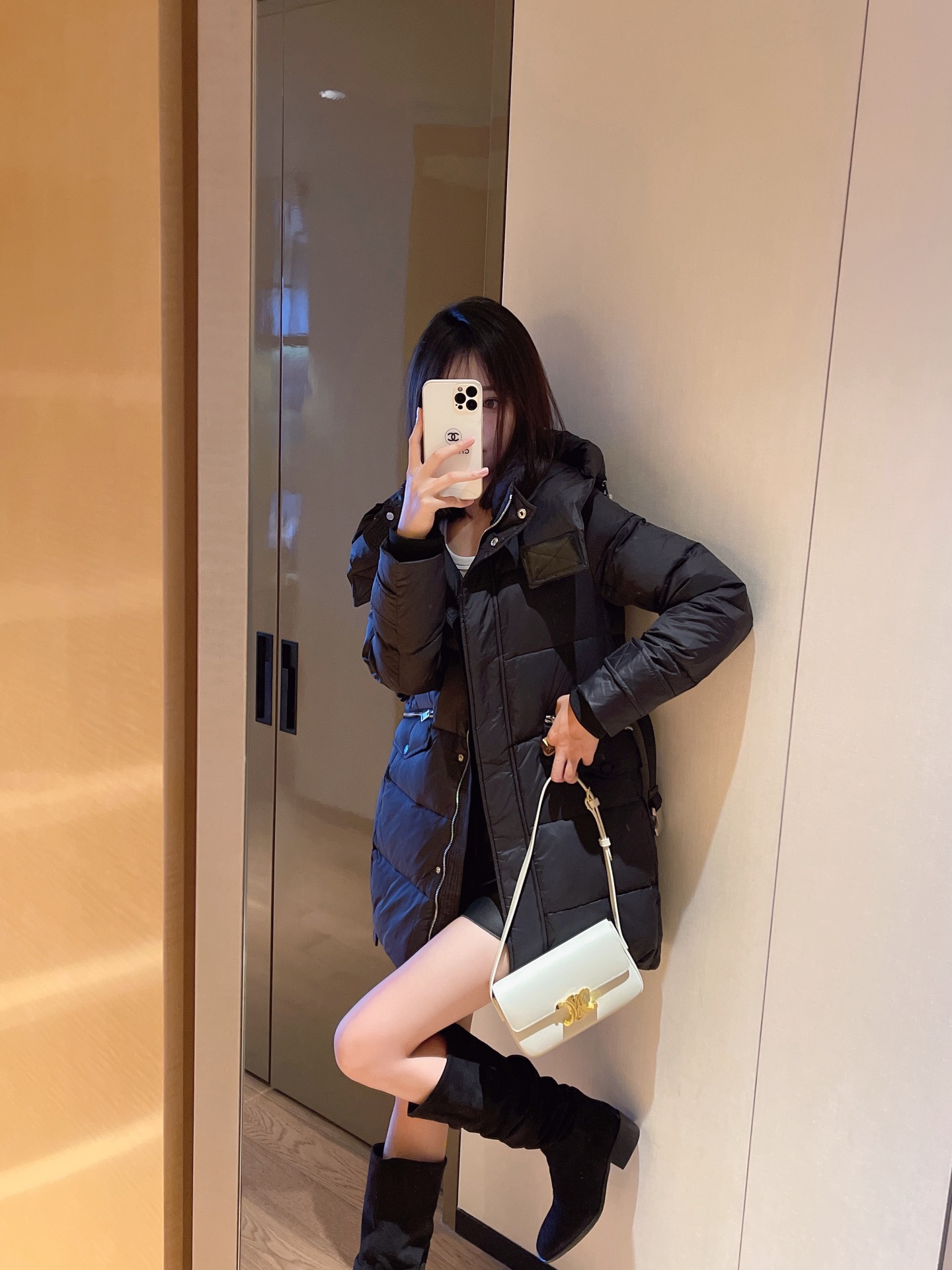 Guangzhou high-version Burberry black label long down coat, 90% white goose feather, grid lining, slim fit with belt. Black, apricot. Sizes S,M,L,XL.-Big cat