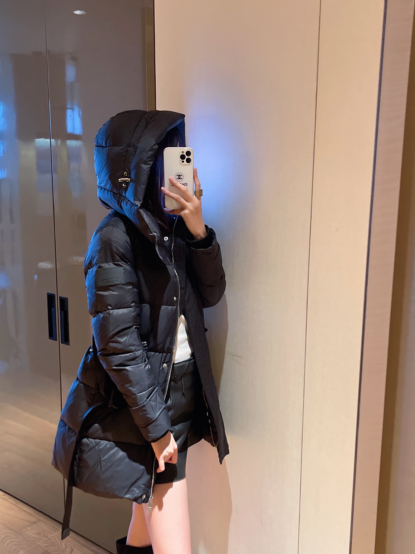 Guangzhou high-version Burberry black label long down coat, 90% white goose feather, grid lining, slim fit with belt. Black, apricot. Sizes S,M,L,XL.-Big cat