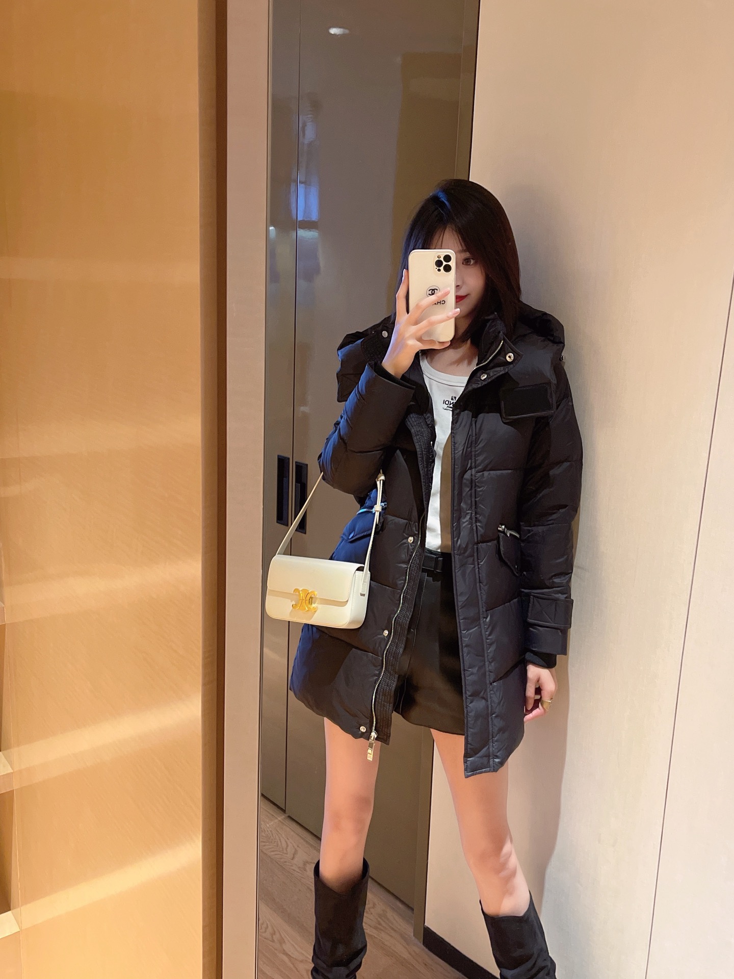 Guangzhou high-version Burberry black label long down coat, 90% white goose feather, grid lining, slim fit with belt. Black, apricot. Sizes S,M,L,XL.-Big cat