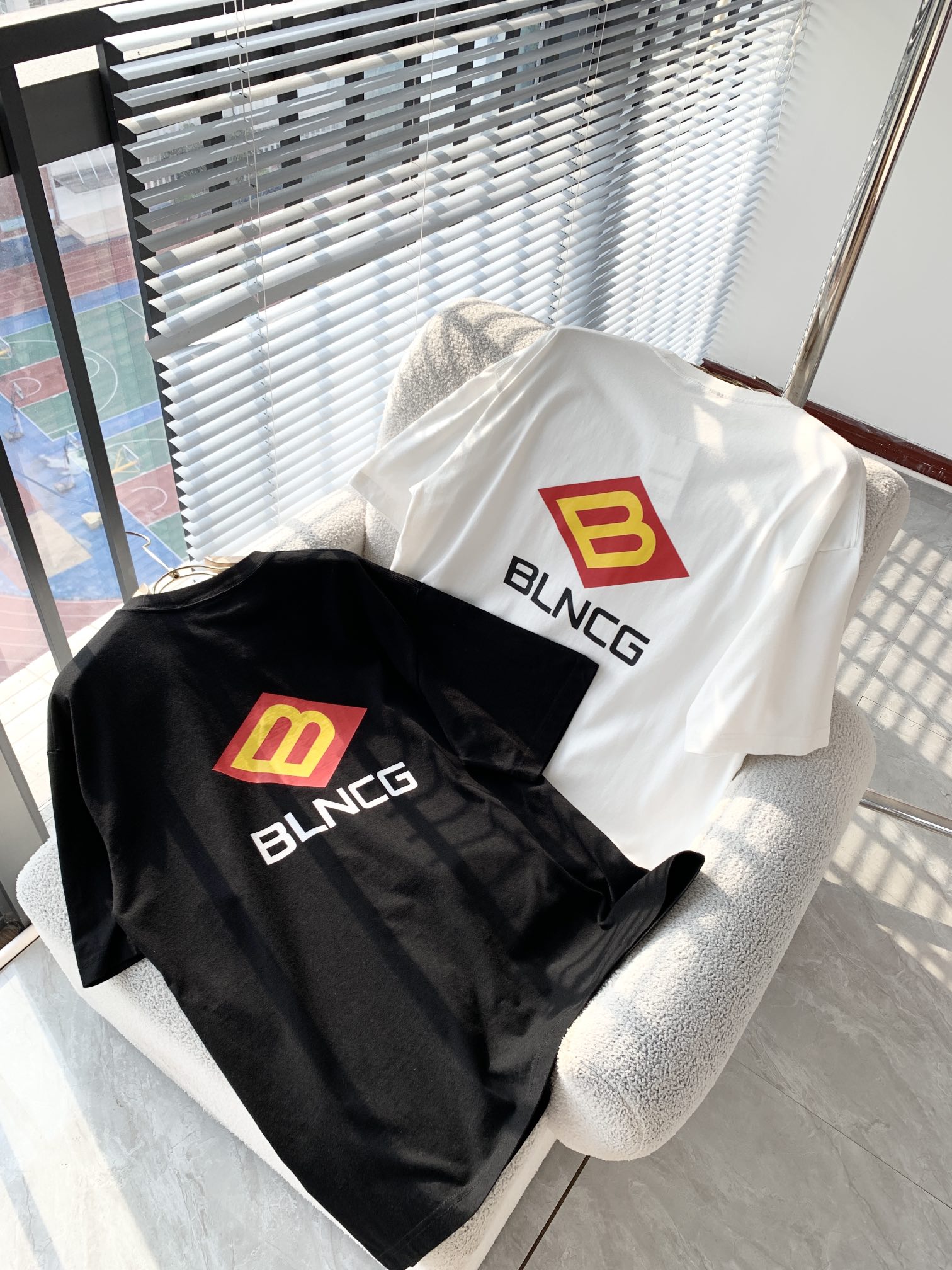 발렌시아가 여성 반팔 88686 Balenciaga T Shirt