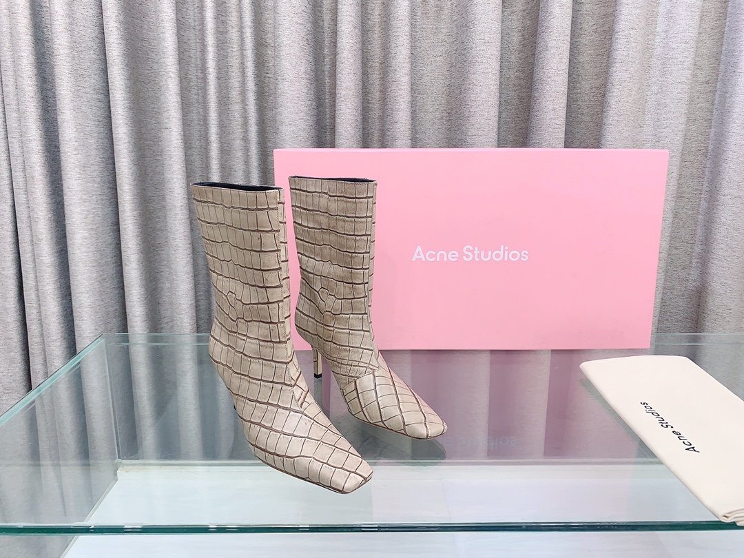 Stylish High and Short Boots by Acne Studios with Oxen-Skin Details