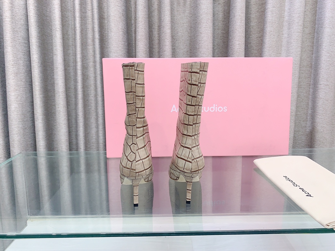 Stylish High and Short Boots by Acne Studios with Oxen-Skin Details - 图片 4
