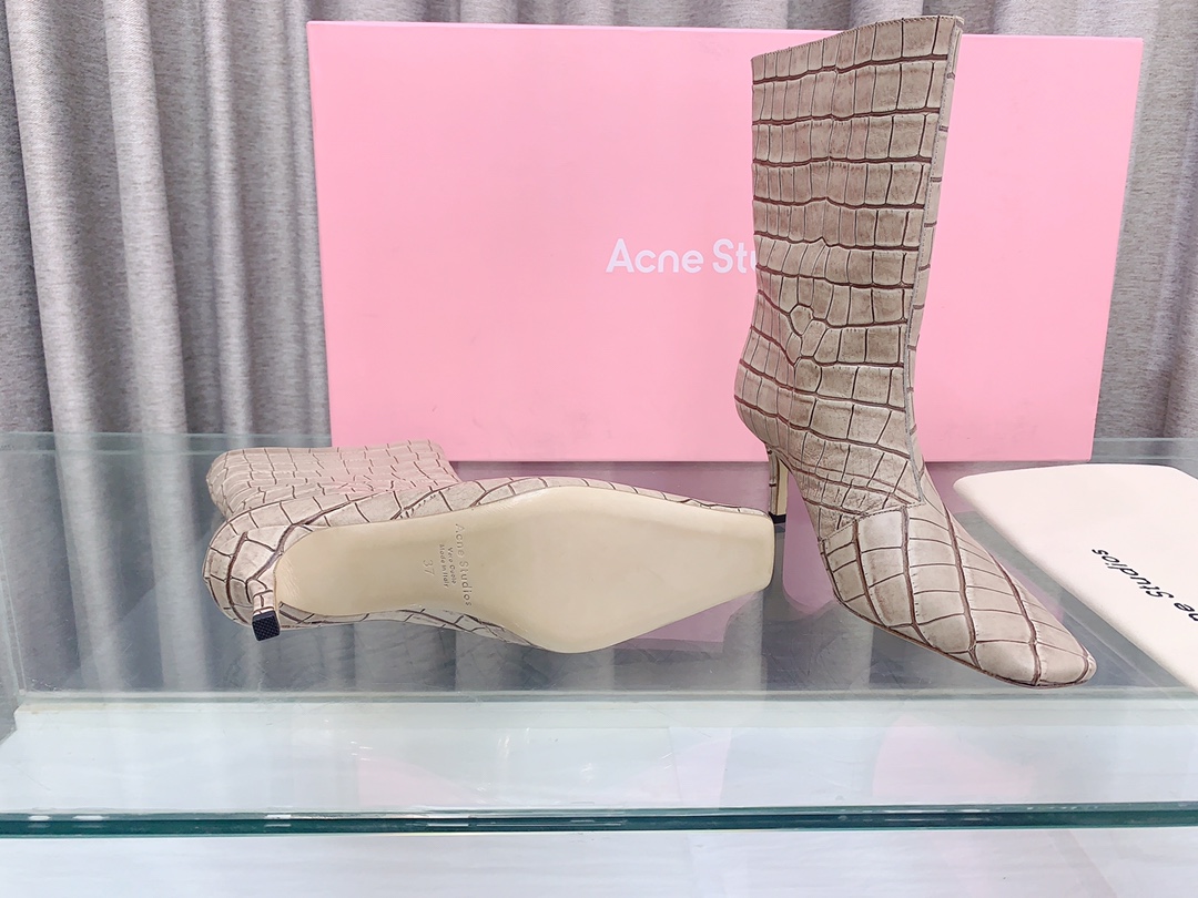 Stylish High and Short Boots by Acne Studios with Oxen-Skin Details - 图片 7