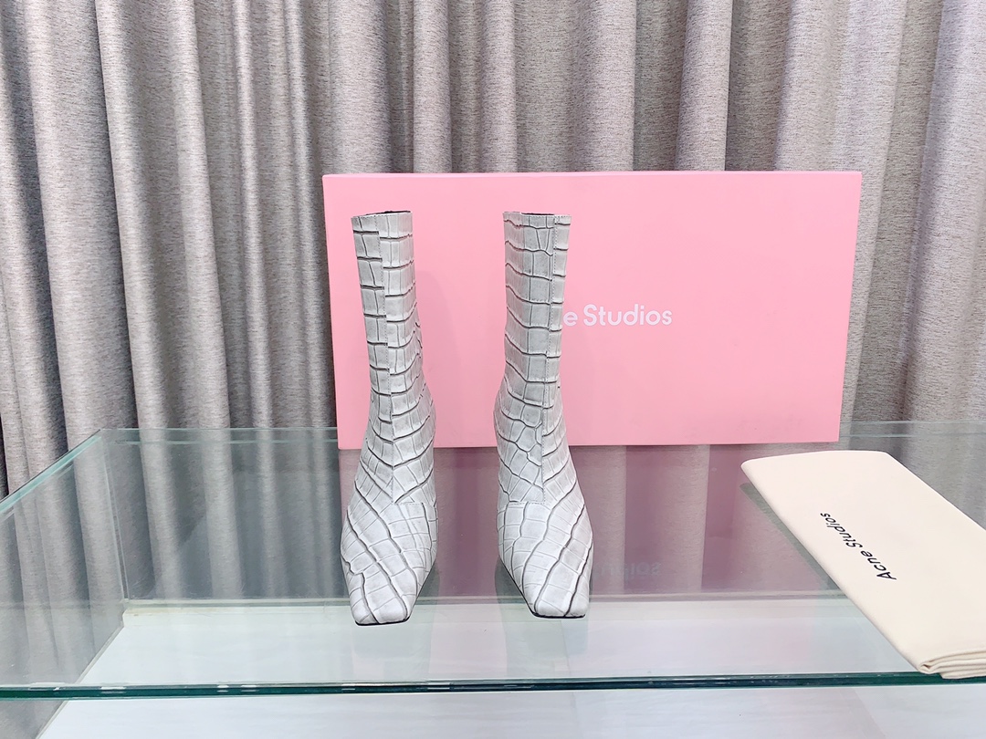 Trendy Boots Collection: High and Short Styles in Oxen-Skin for Fall/Winter - 图片 2