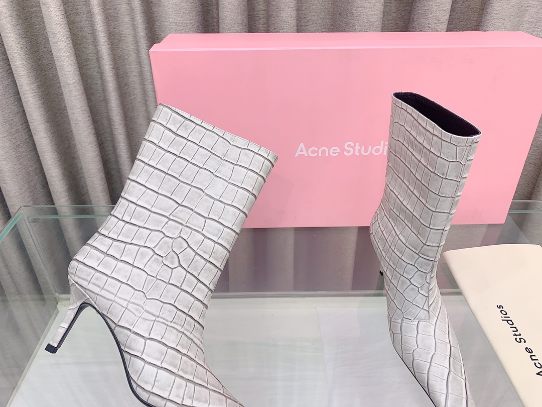 Trendy Boots Collection: High and Short Styles in Oxen-Skin for Fall/Winter - 图片 5