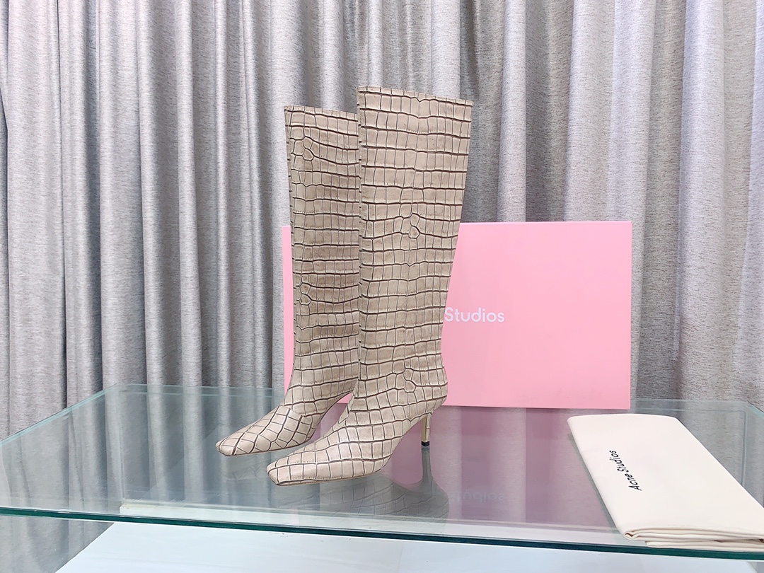 Stylish Leather Boots Collection with Various Designs and Sizes - 图片 3