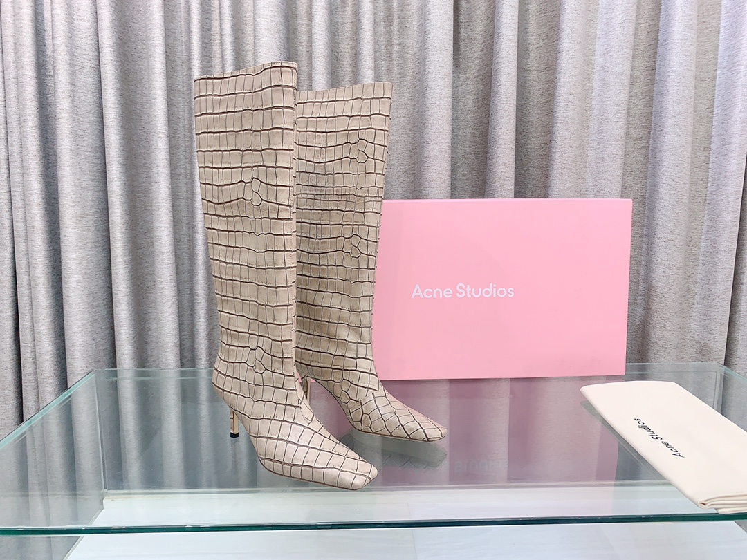 Stylish Leather Boots Collection with Various Designs and Sizes - 图片 1
