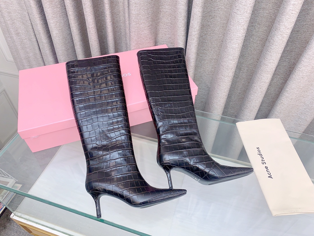 Trendy Boots by Acne Studios: High and Short Styles for Autumn/Winter Fashion - 图片 5