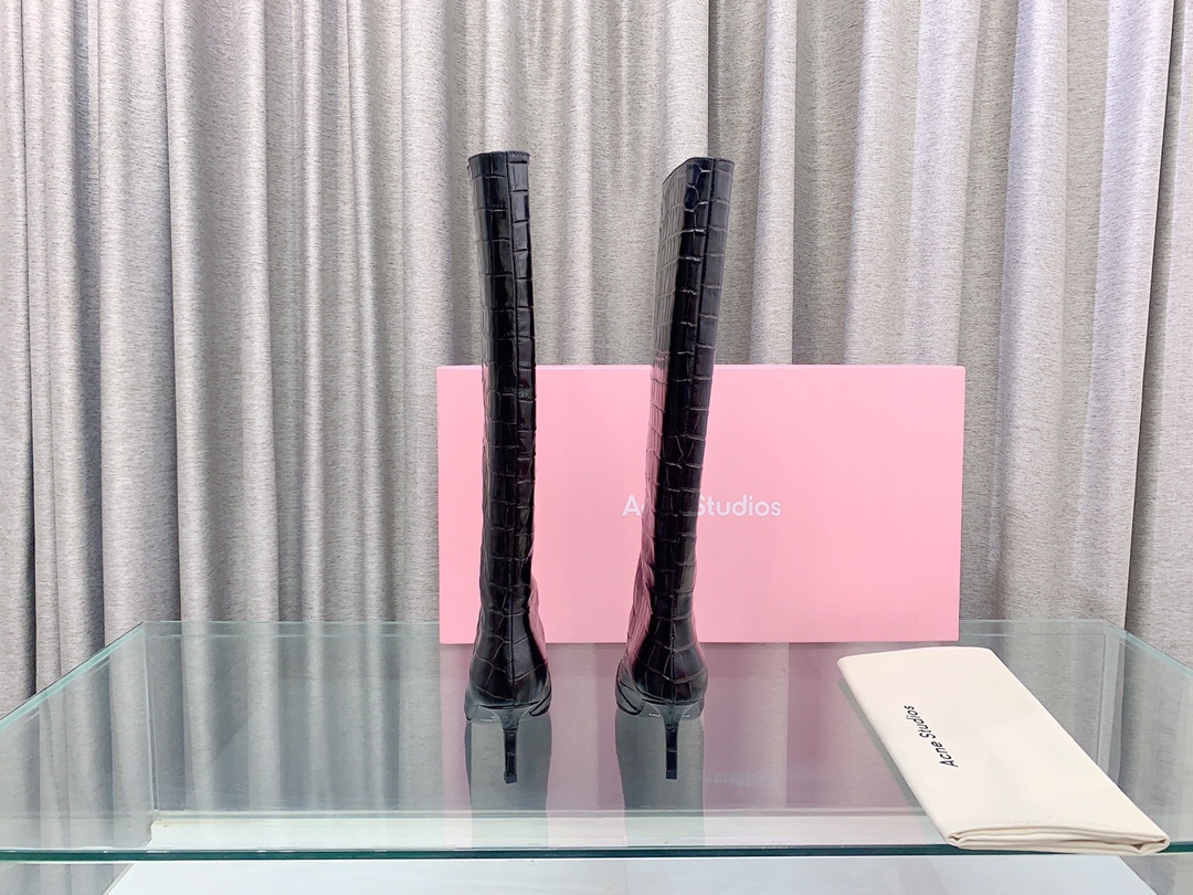 Trendy Boots by Acne Studios: High and Short Styles for Autumn/Winter Fashion - 图片 4