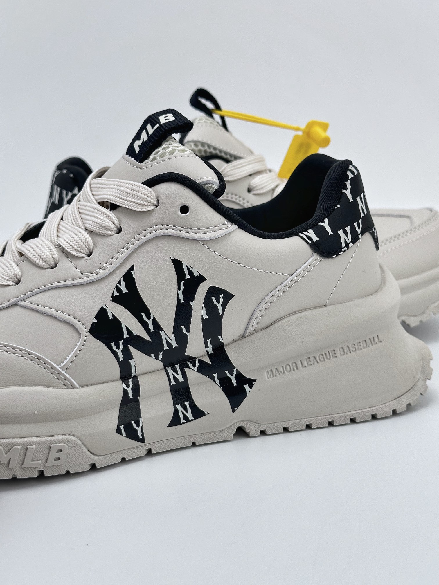 NY Yankees x MLB Chunky Runner Basic thick-soled daddy thick-soled casual sports jogging shoes 3ASHCRM3N