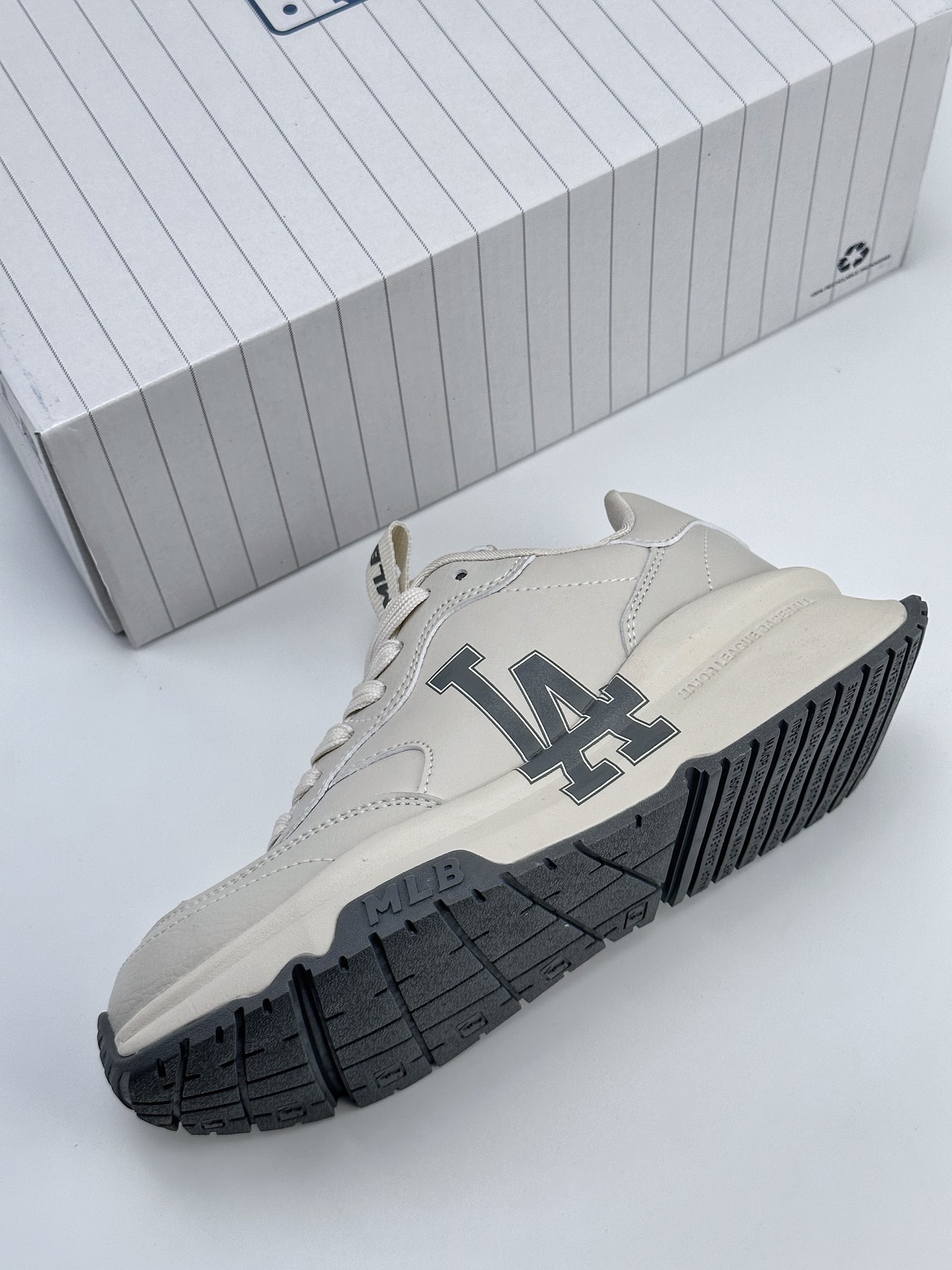 NY Yankees x MLB Chunky Runner Basic thick-soled daddy thick-soled casual sports jogging shoes 3ASHCRB3N