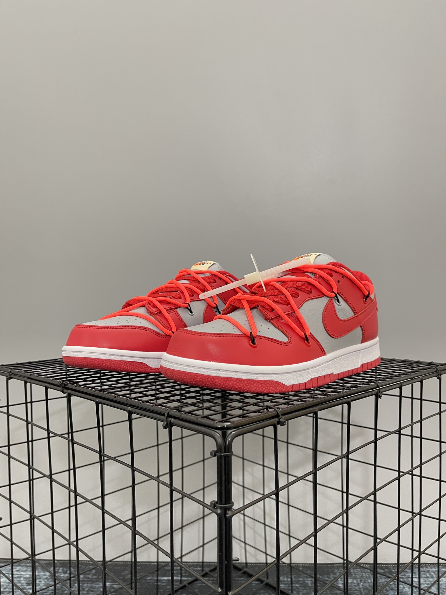 Off-White x Nike Dunk Low LTHR OWDunk SB CT0856-600