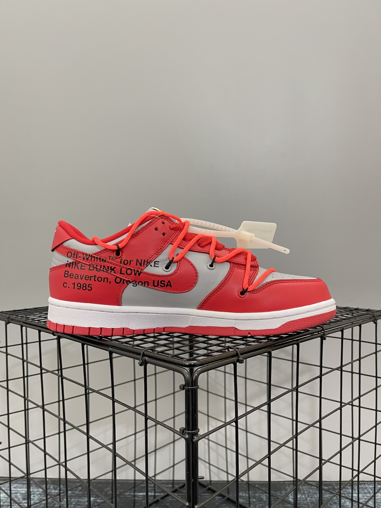 Off-White x Nike Dunk Low LTHR OWDunk SB CT0856-600