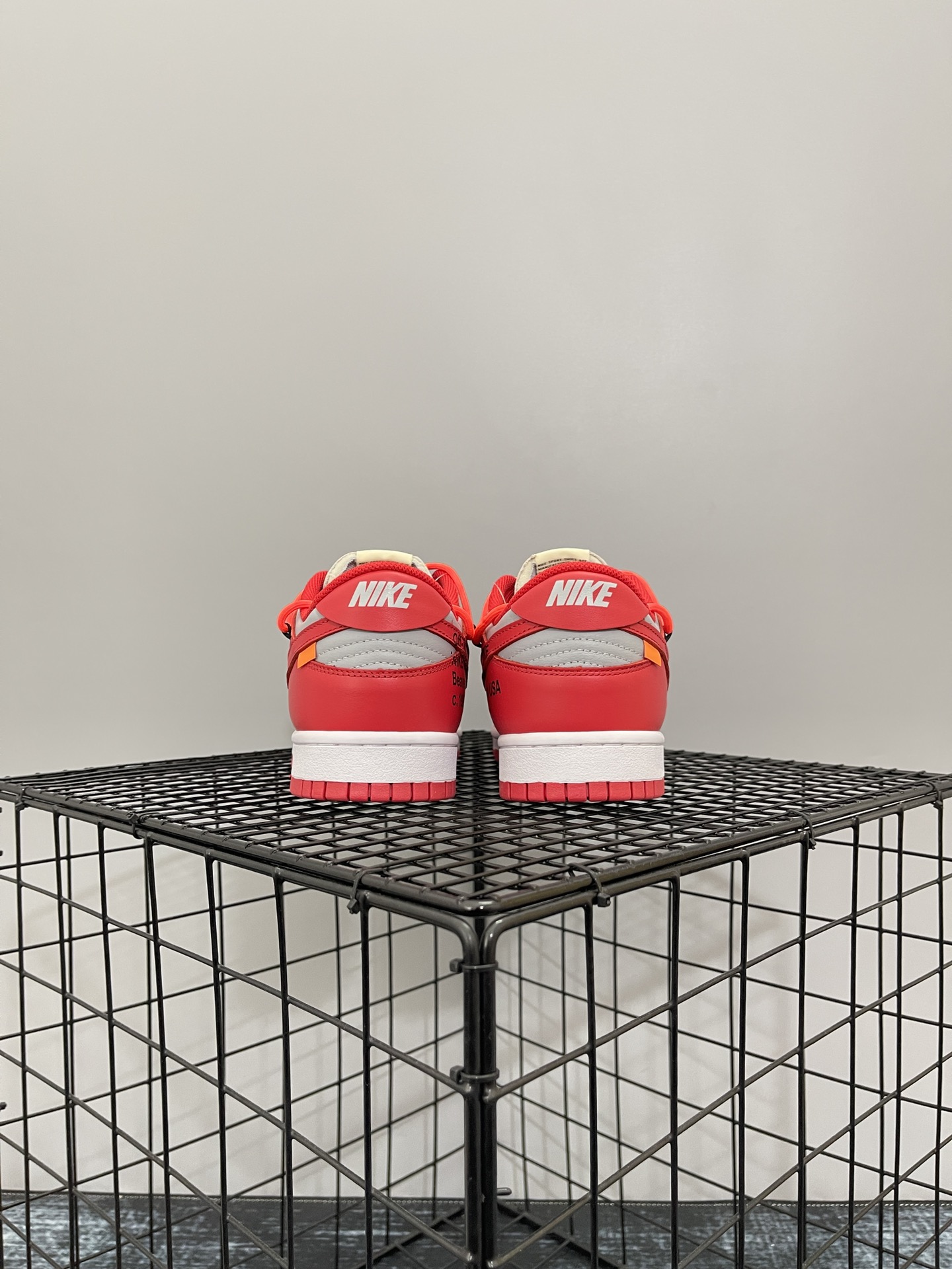 Off-White x Nike Dunk Low LTHR OWDunk SB CT0856-600