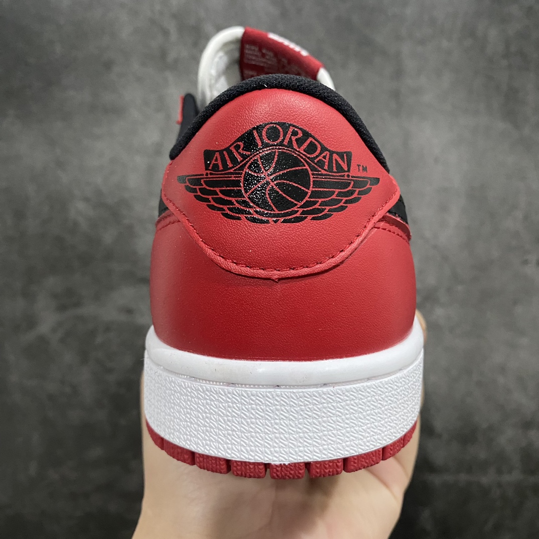 图片[4]-【T版纯原性价比】Air Jordan 1 AJ1 Low OG 白红芝加哥705329-600nn全新工厂出品 莞产老师傅技术加持全套原纸板楦头开发 原汁原味 完美一代版型一比一鞋头弧度高度鞋身弧度数据细节工艺流程均保持原鞋一致 后跟弧度收口自然对折极致一眼正品既视感头层原材皮料 进口玻璃冲刀皮料裁剪零毛边细节一致原鞋 全鞋电脑针车工艺鞋面清洁度最高QC检验标准 控制溢胶 飞翼3D高频深度立体 鞋盒、防尘纸 均采购来自原厂SIZE：36-46男女码齐-莆田鞋批发中心