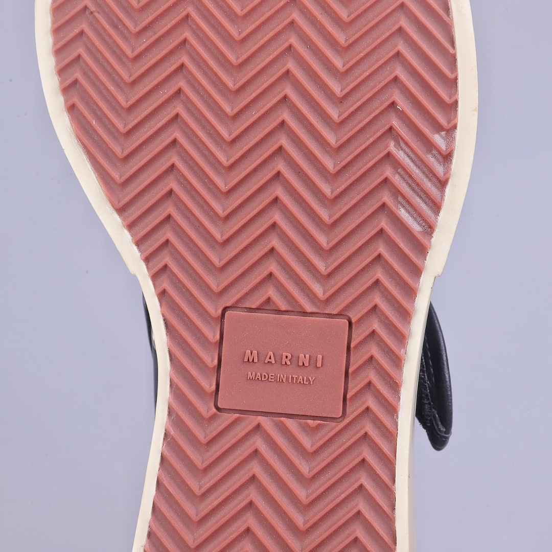 Marni 23 new large-toe thick-soled Velcro Mary Jane shoes Marni is an independent designer brand from Italy