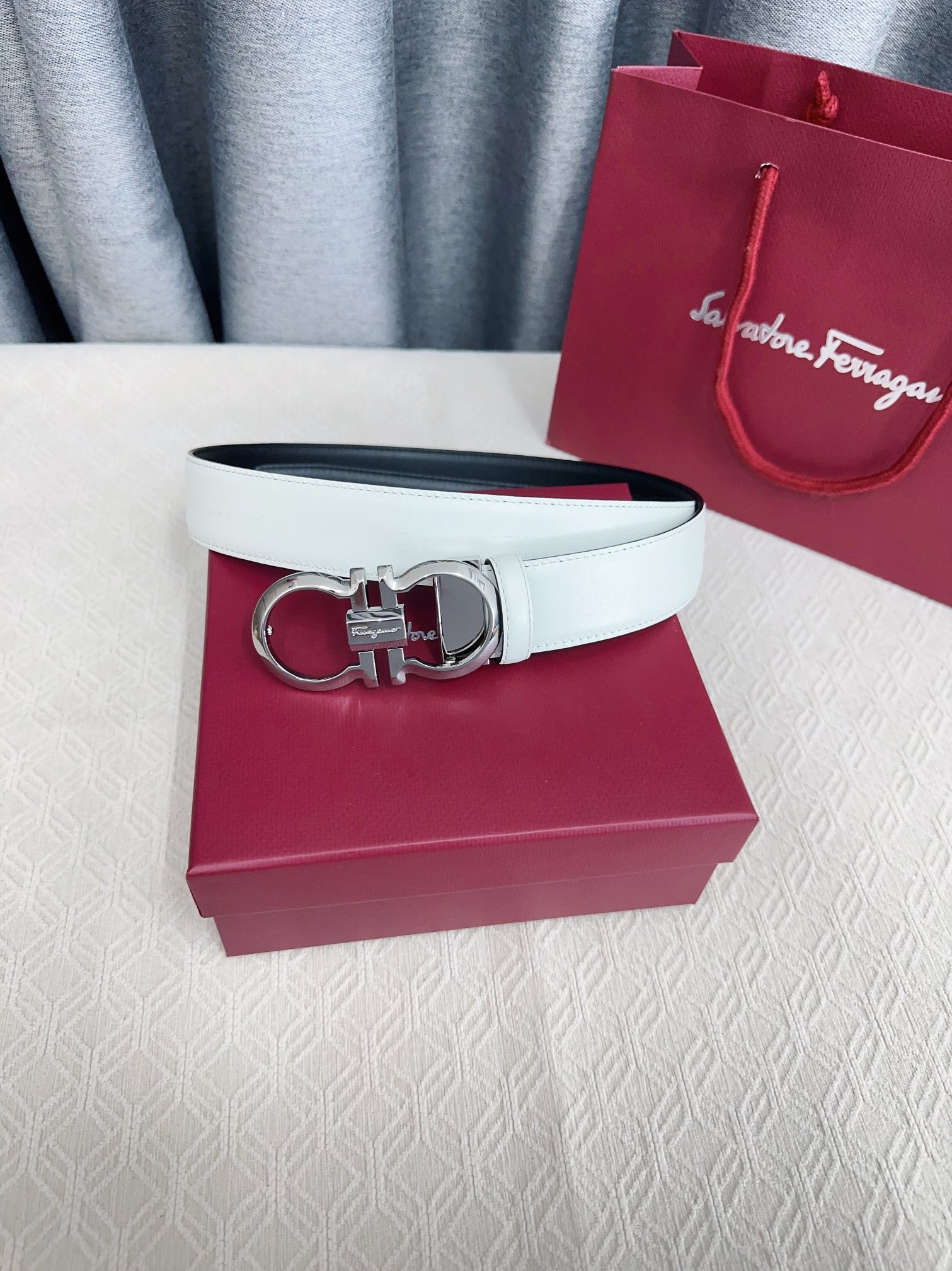 Luxury Oxen Skin Belt with NFC Chip Swipe Code for Fashionable City Style - 图片 5