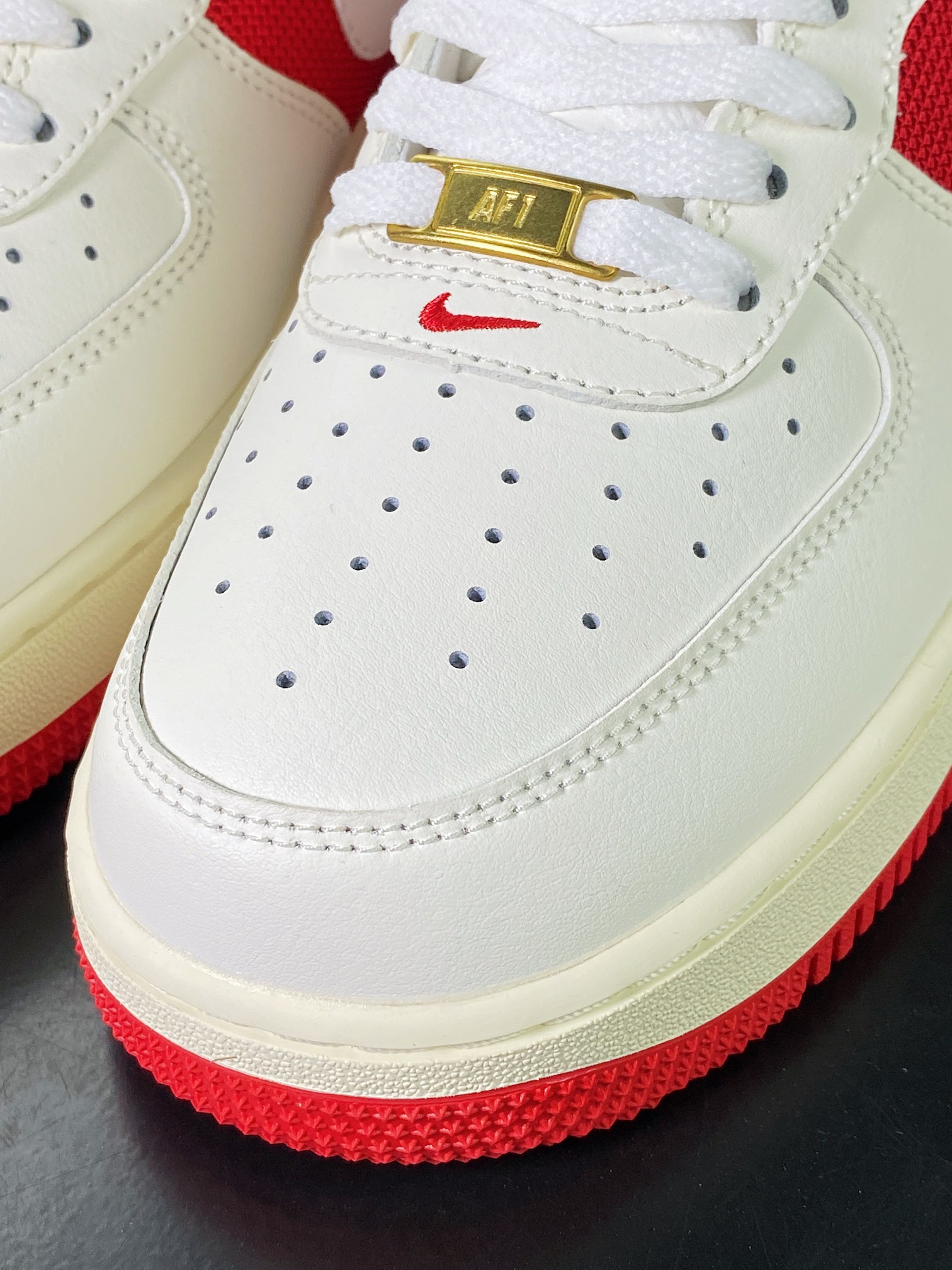 Air Force 1'07 Low ”Athletic Department” Air Force One series classic sneakers ”Splicing off-white university red oxidation” FN7439-133