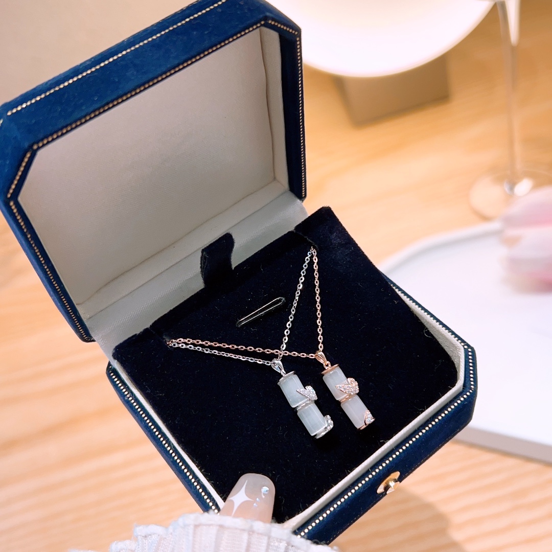 柔らかファインシルバーネックレスゴールド 婚約