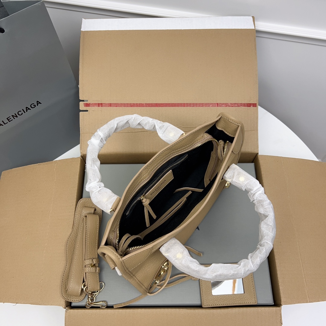 Balenciaga Le City Small Top Handle Bag - Apricot Leather, Gold Hardware 8 i1691907042 1237 7
