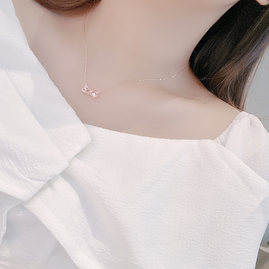 アーティスティックアレルギー対応シルバーネックレスゴールド 婚約